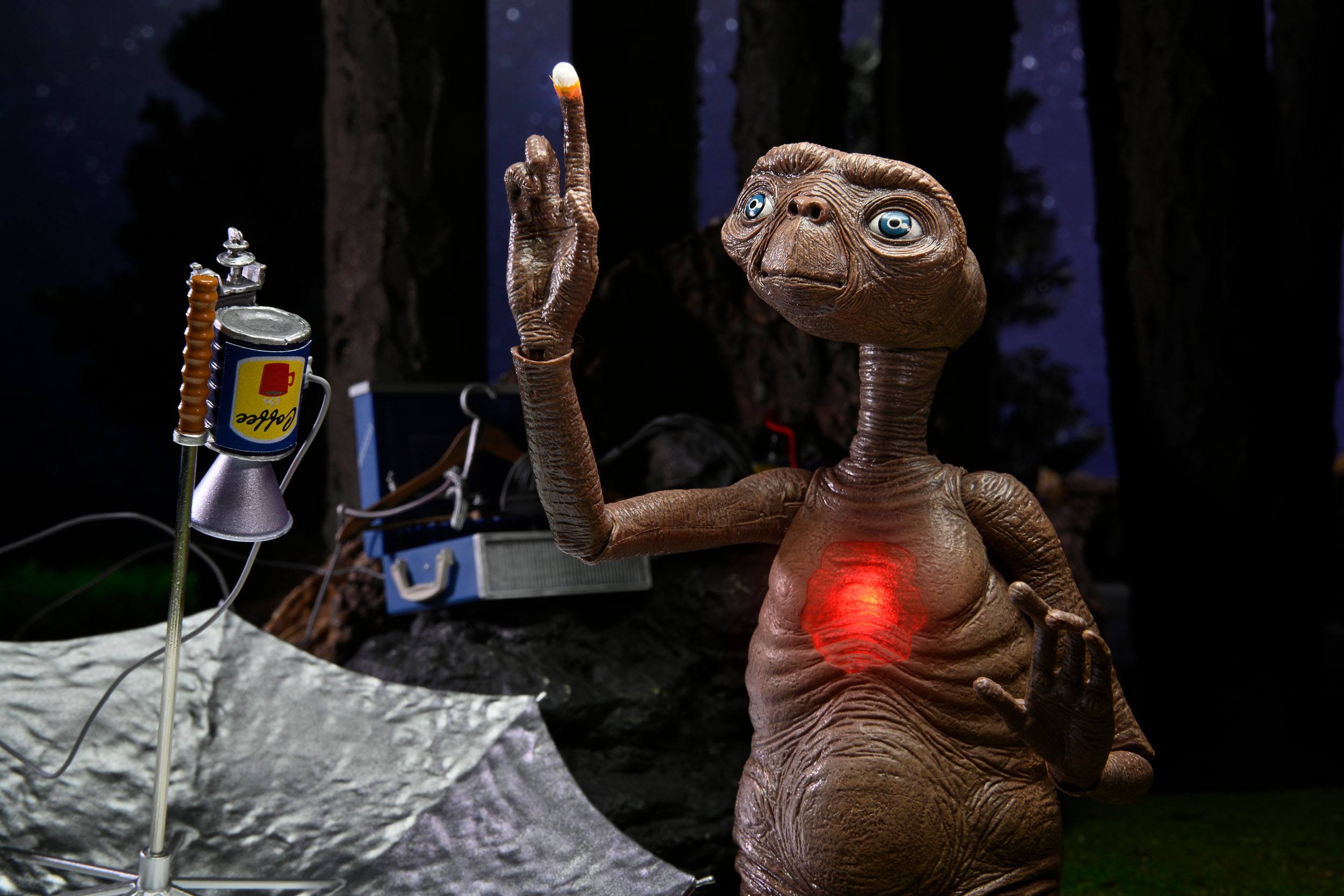 E.T. - Der Außerirdische Actionfigur Ultimate Deluxe E.T. 11 cm NECA55079 634482550793